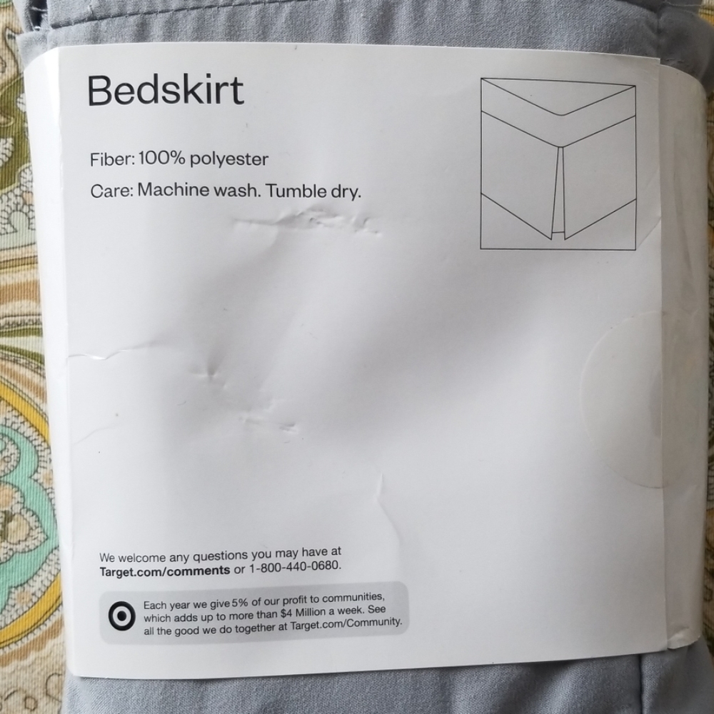 Room Essentials Target Bed Skirt Gray NWT - Picture 4 of 4